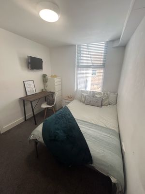 Photo 25- click for photo gallery